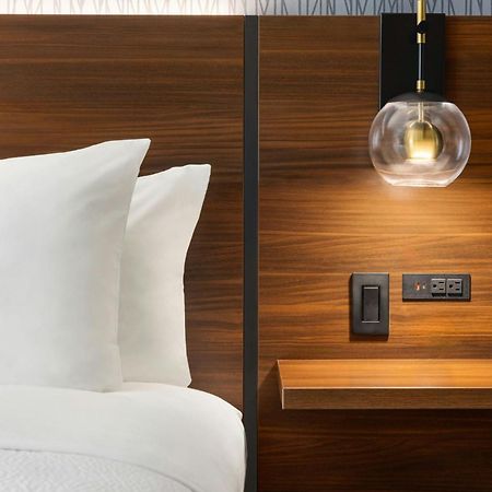 Four Points By Sheraton Columbus-Polaris Екстериор снимка