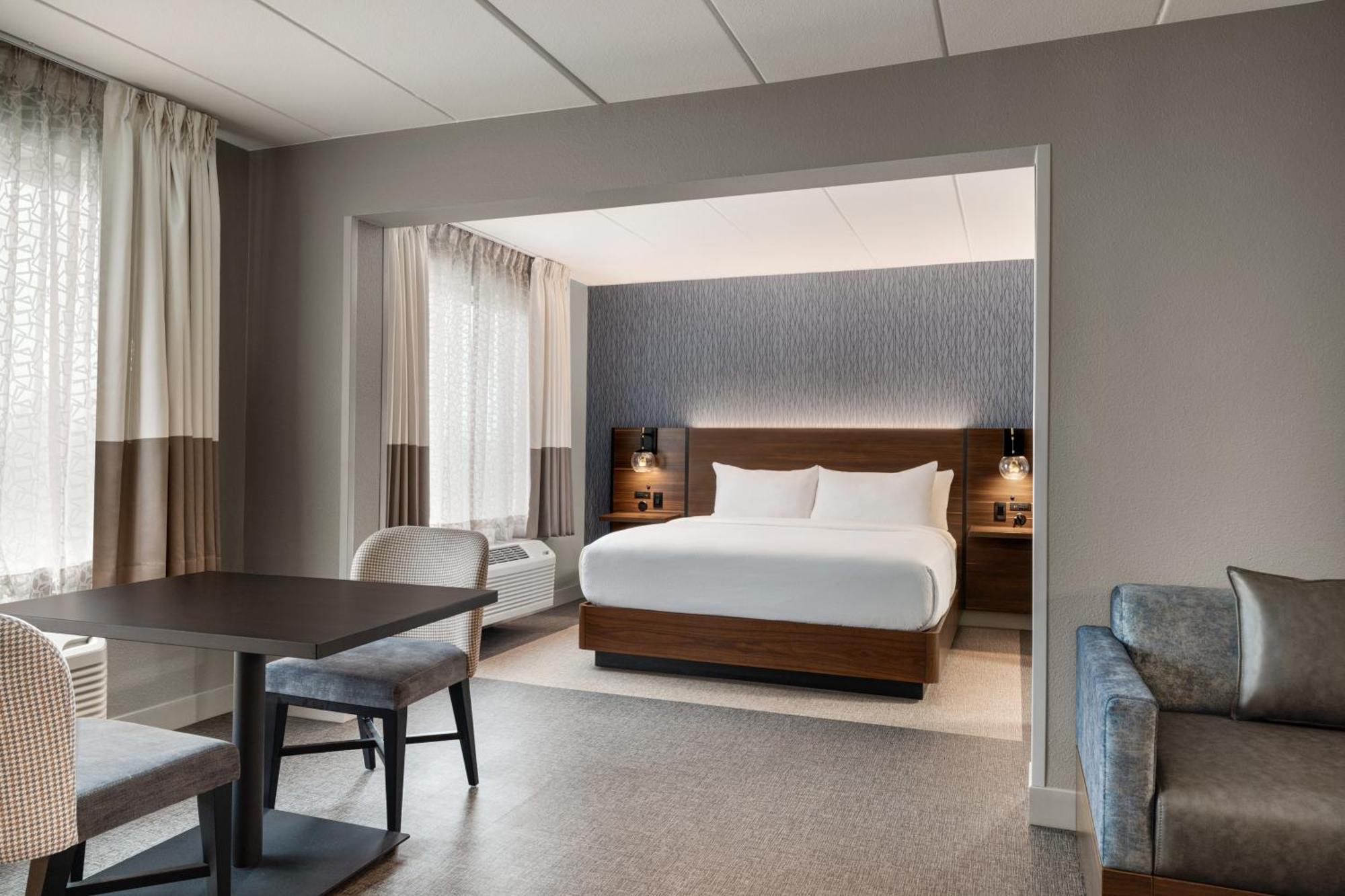 Four Points By Sheraton Columbus-Polaris Екстериор снимка
