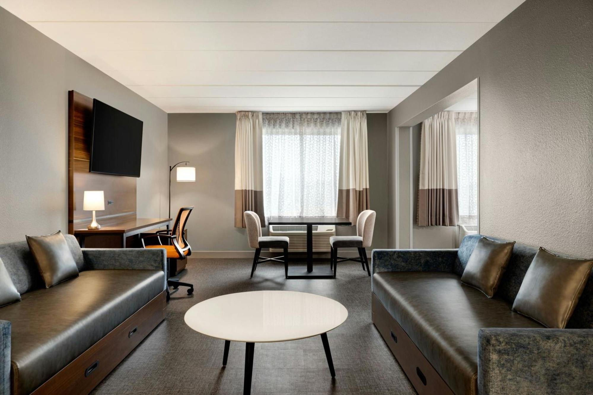 Four Points By Sheraton Columbus-Polaris Екстериор снимка